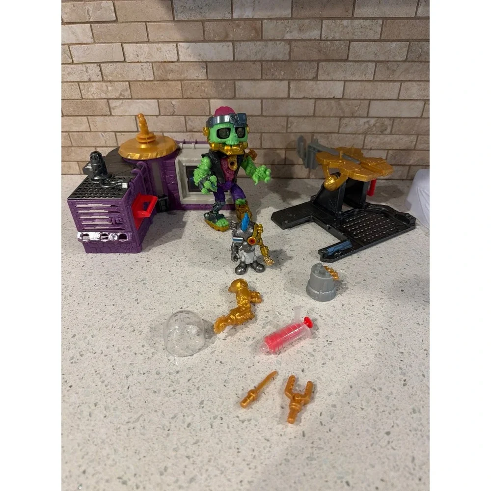 Treasure X Monster Gold Mega Monster Laboratory Set 2020. For Parts/ As Is.